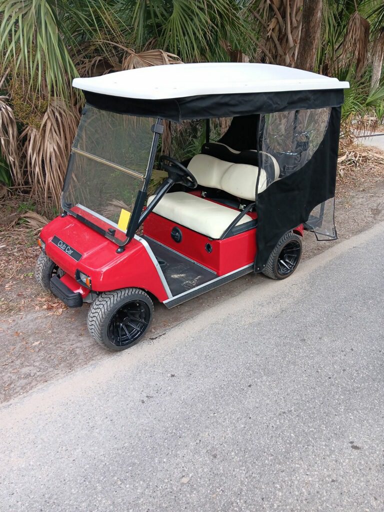 Red Club Car DS