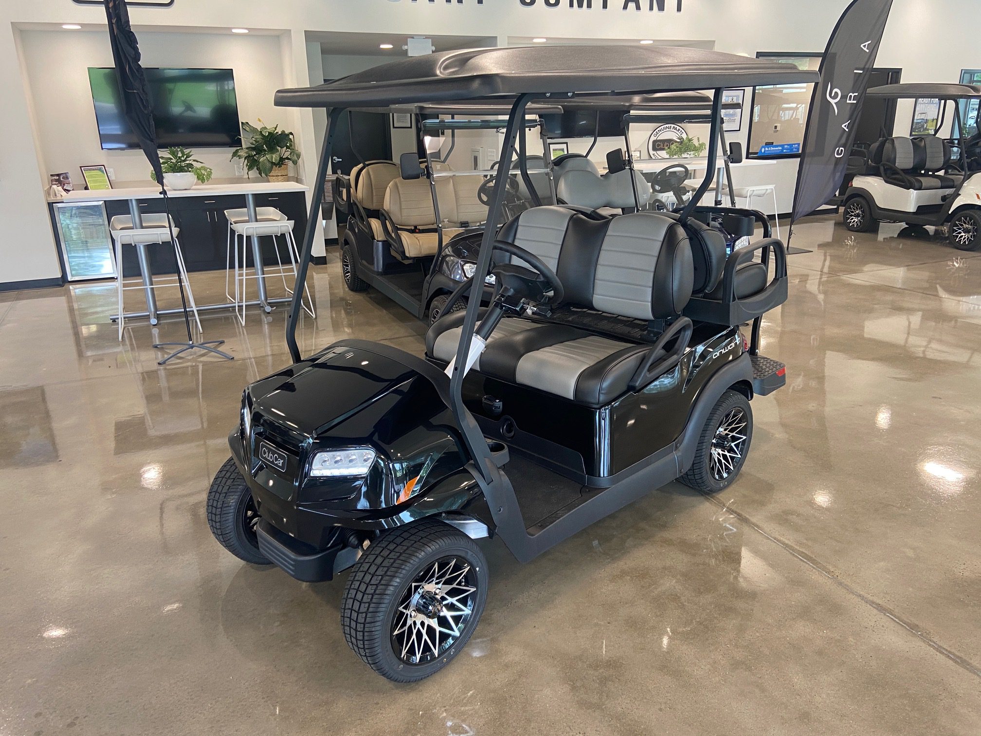 Metallic Tuxedo Black Club Car Onward