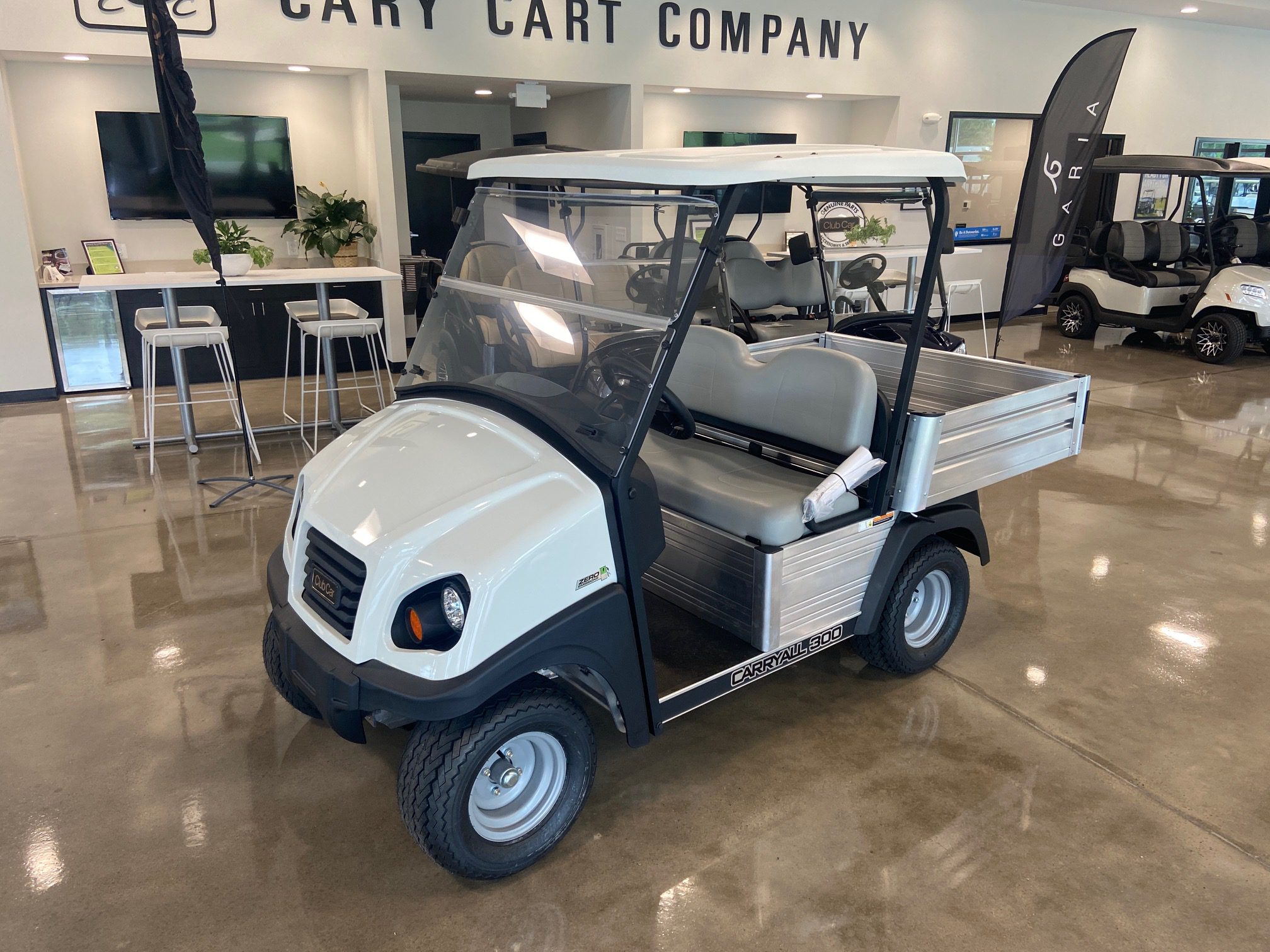 White Club Car Carryall 300