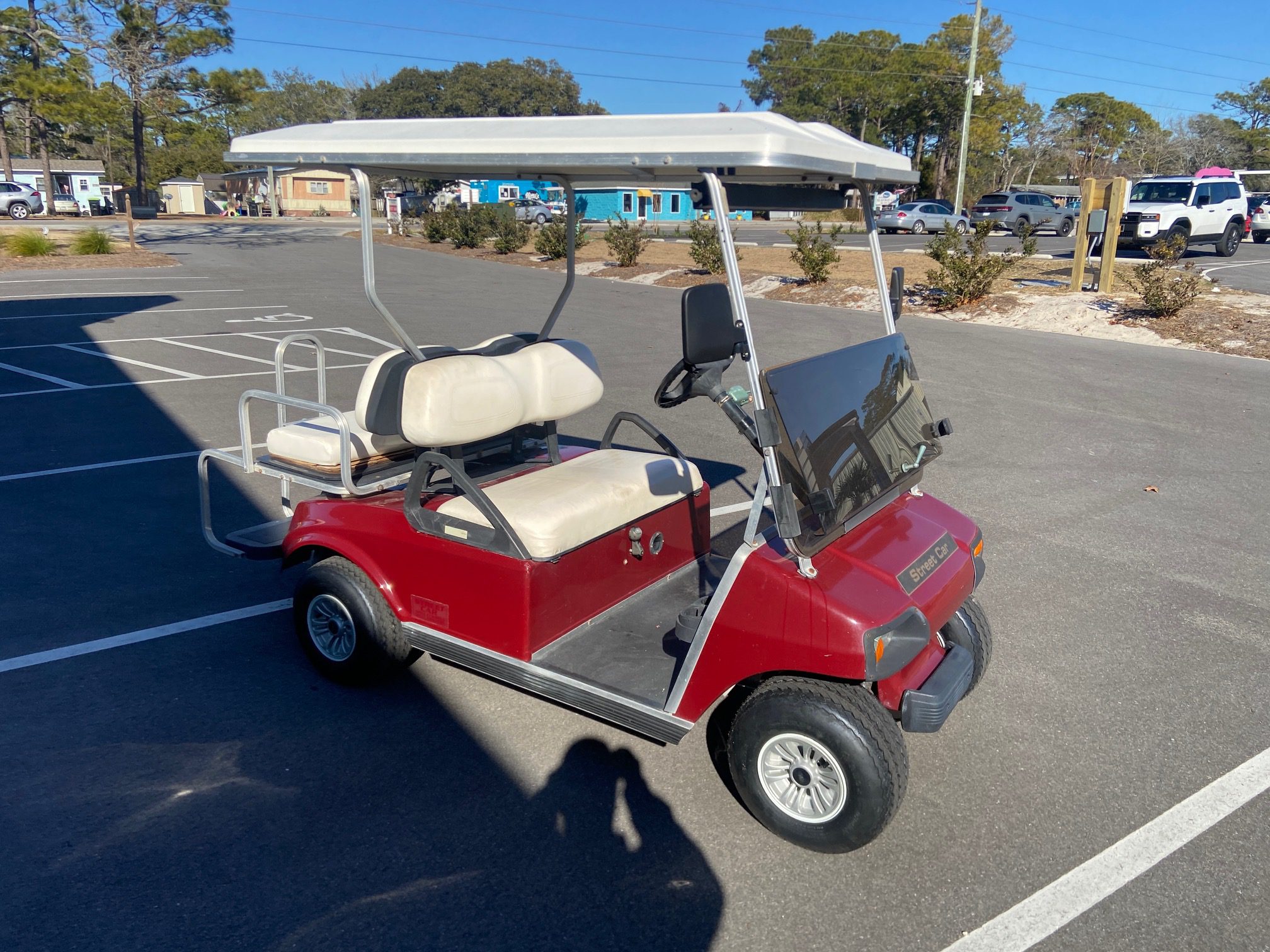 Burgundy Club Car DS