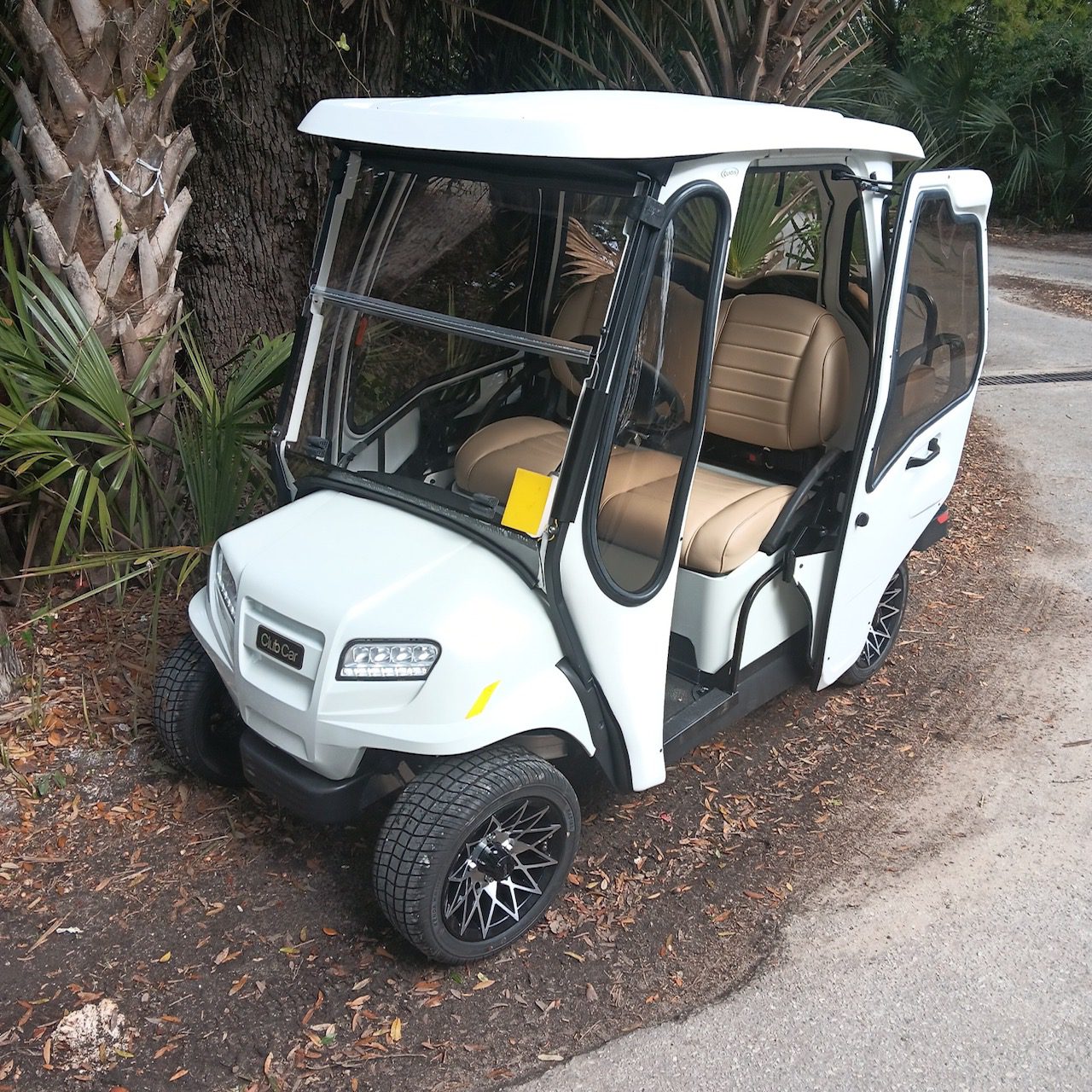 Metallic Glacier White Club Car Onward Cab Cart