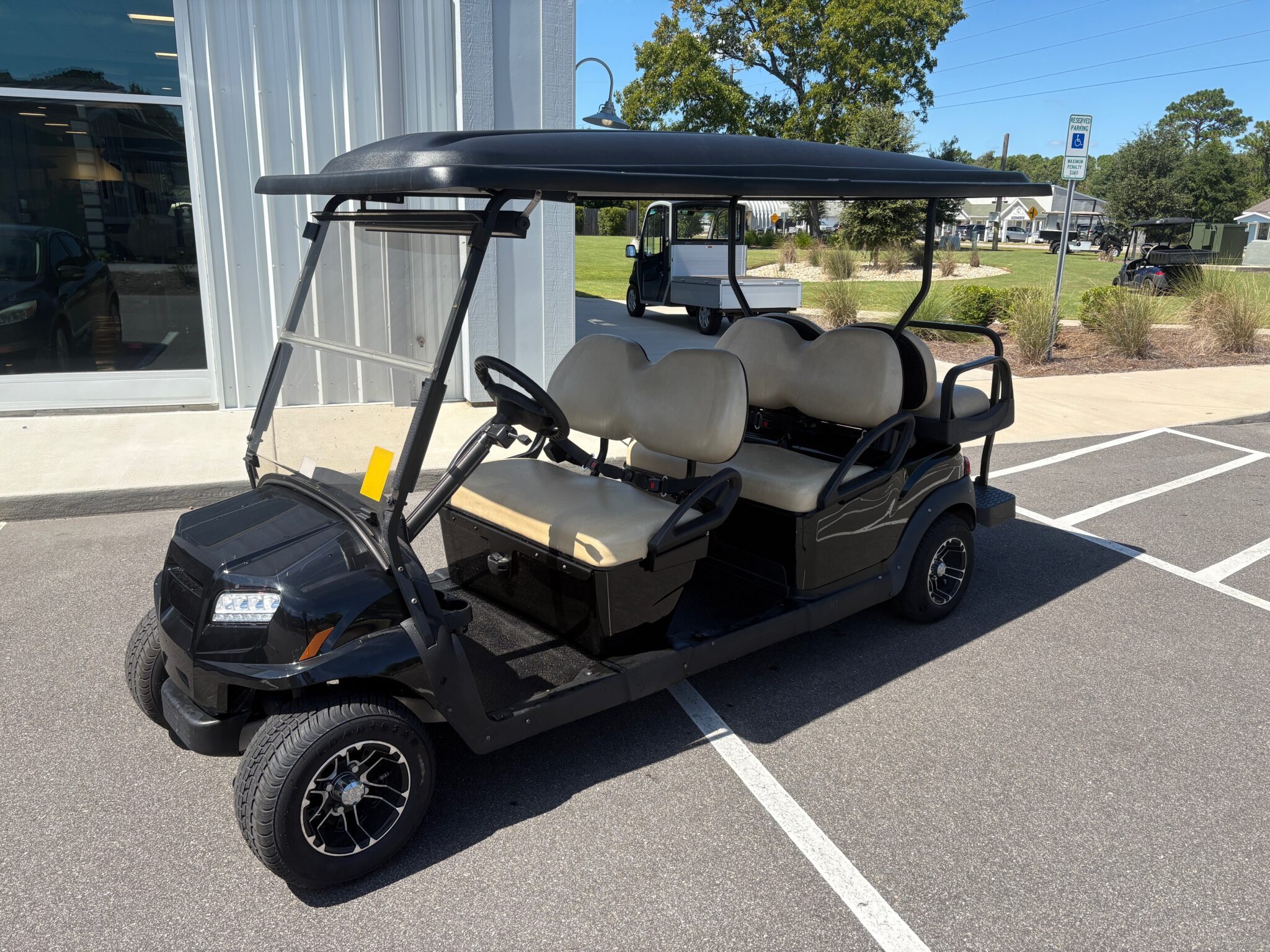 Tuxedo Black Club Car Onward HP FLA