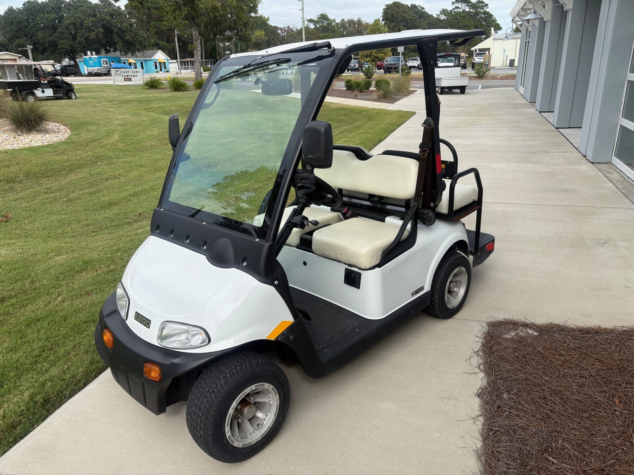 White EZGO 2Five