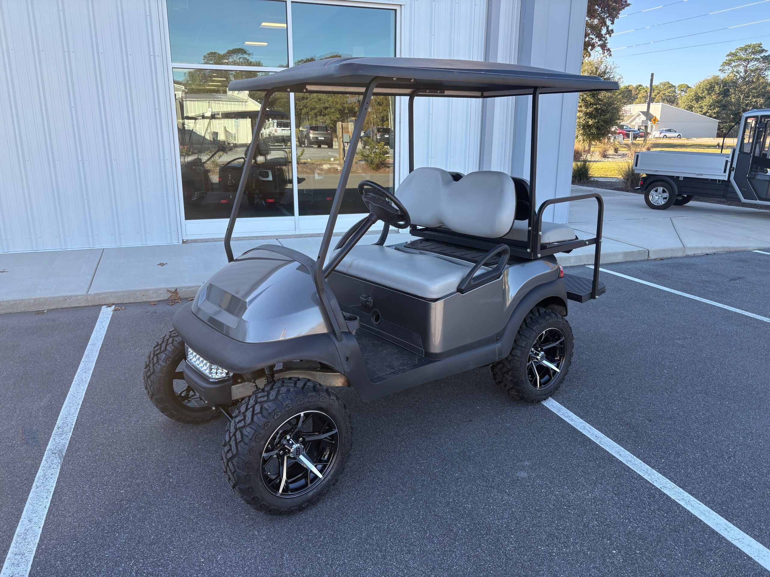 Graphite Club Car Precedent