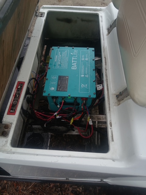 White Club Car DS Lifted Battery