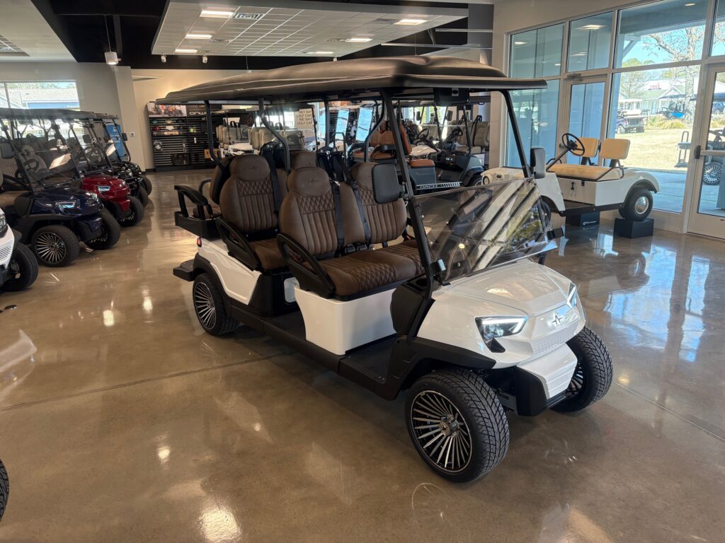 Pearl White Atlas 6 Pass Side