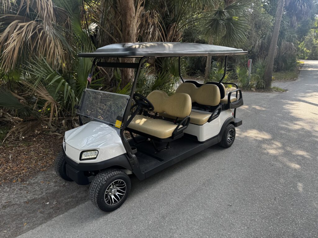 White Club Car Tempo